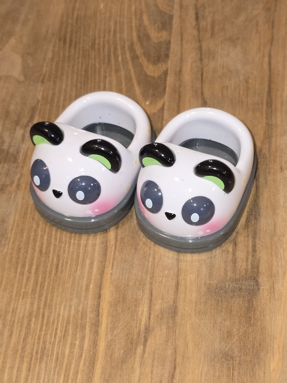 POP MART Baby Three 400% Baby Panda Shoes White Black Glossy Doll Accessories